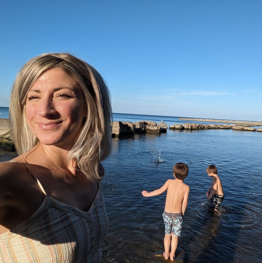 Meet your Posher, Elizabeth